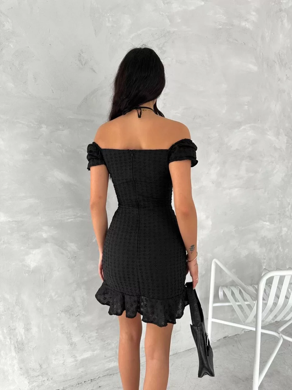 Göğüs Bağlamalı Mini Elbise - Siyah Görseli