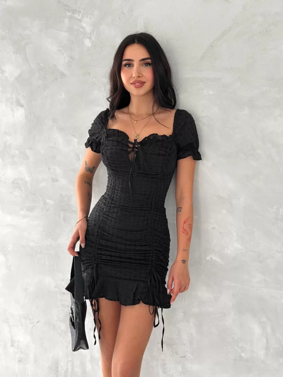 Göğüs Bağlamalı Mini Elbise - Siyah Görseli