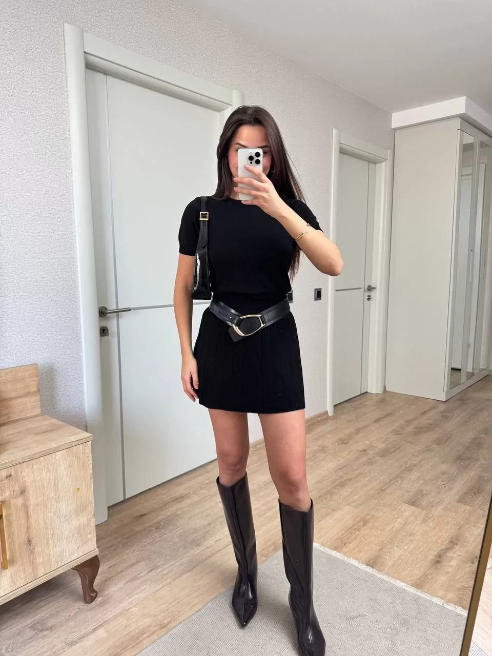 Kısa Kollu Bluz Mini Etekli ikili Takım Triko - Siyah Görseli