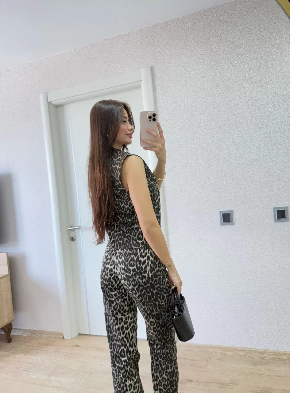 leopar desenli Düğmeli Bluzlu Pantolon İkili Takım -Leopar Görseli