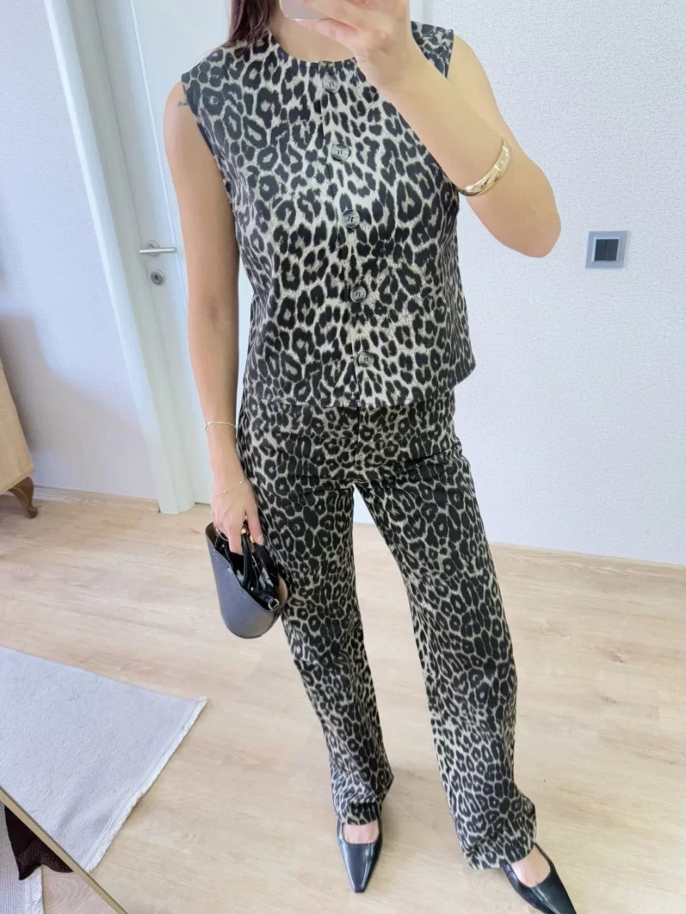 leopar desenli Düğmeli Bluzlu Pantolon İkili Takım -Leopar Görseli