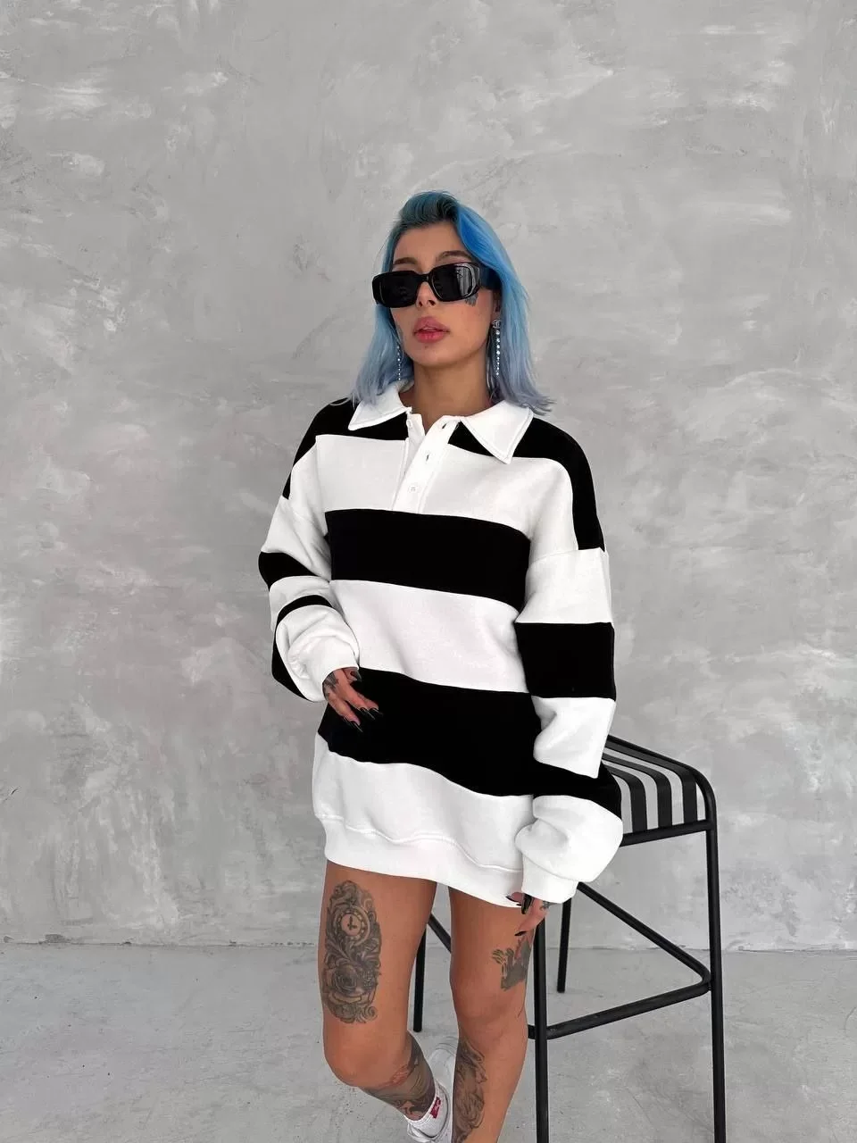 Unisex Üç İplik Parçalı Yakalı SweatShirt - Siyah Görseli