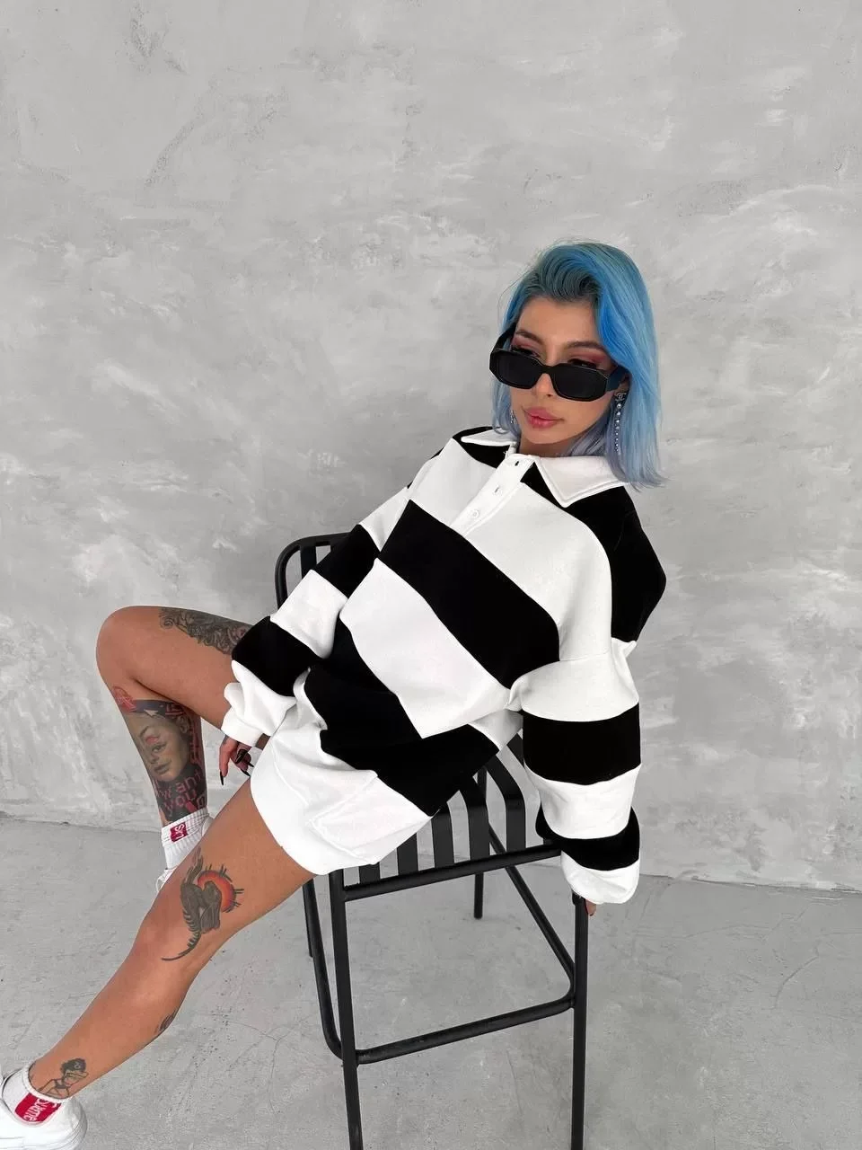 Unisex Üç İplik Parçalı Yakalı SweatShirt - Siyah Görseli