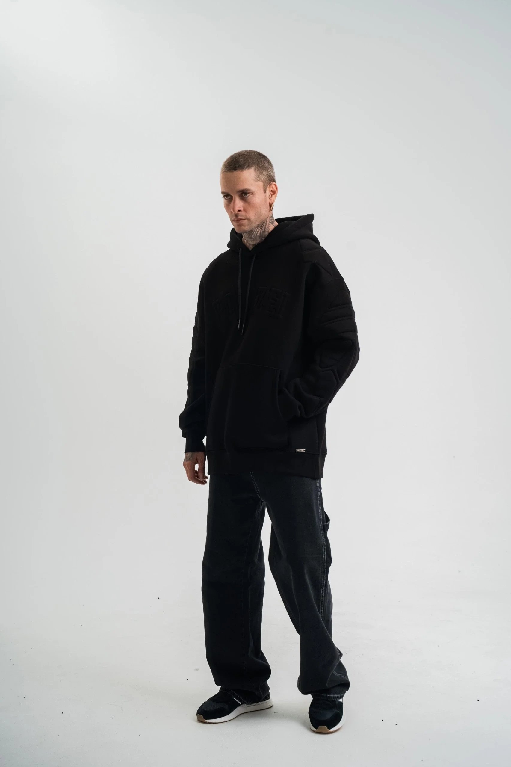 Muški crni oversize 3-nitni pamučni kapuljač s vezom, sweatshirt 3