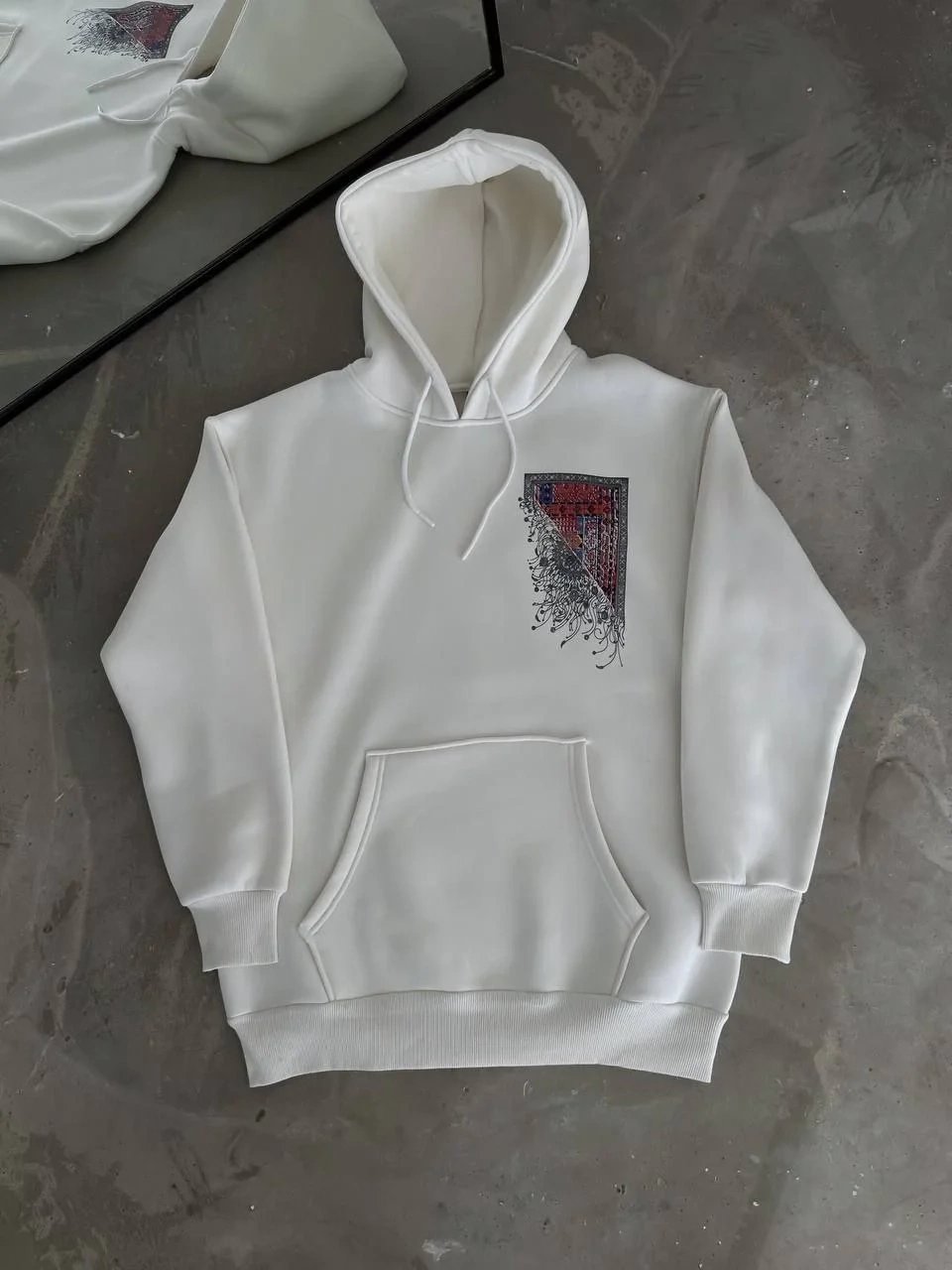Jinê Spî 3 Têl Pembû Hoodî Bikapûşon Cêbê Kangurû Çapkirî Sweatshirt 4