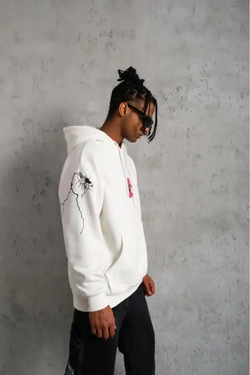 Erkek Oversize Üç İplik Kapüşonlu Sweatshirt – “Don’t Be Terrified” Ön, Sırt ve Kol Baskılı, Kanguru Cepli, Ribanalı Rahat Model - Beyaz