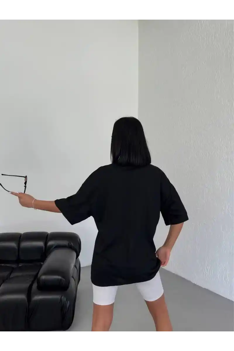 kadın Bisiklet Yaka Baskılı Oversize T-Shirt - Siyah