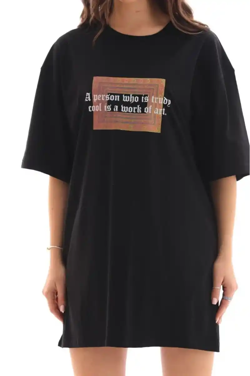 kadın Bisiklet Yaka Baskılı Oversize T-Shirt - Siyah