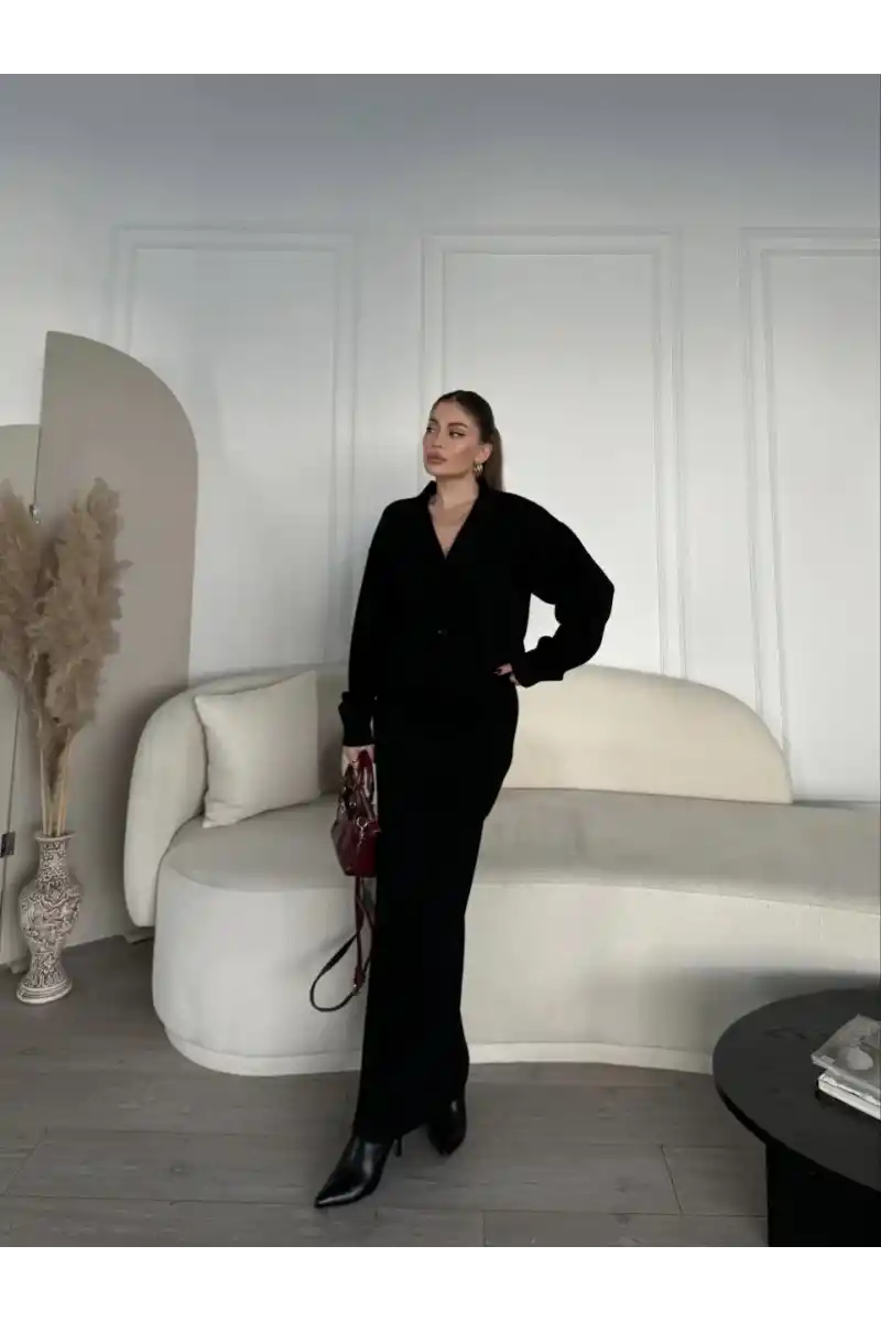 V Yaka 3 Düğmeli Hırka Takım Triko İkili Etekli - Siyah