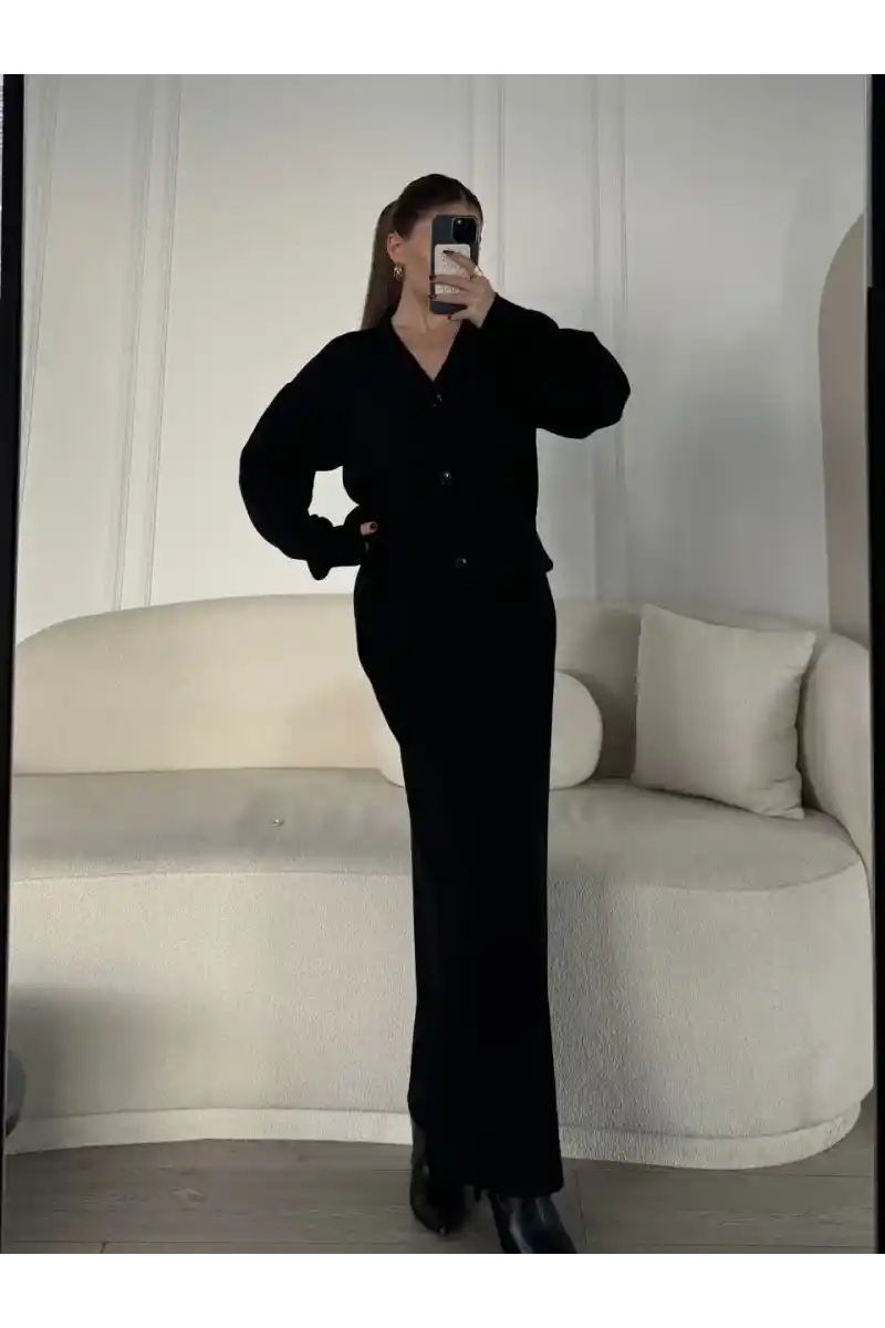 V Yaka 3 Düğmeli Hırka Takım Triko İkili Etekli - Siyah