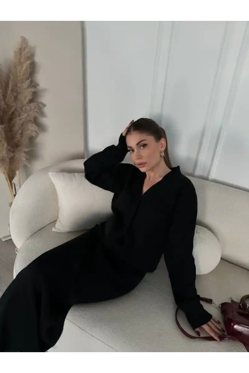 V Yaka 3 Düğmeli Hırka Takım Triko İkili Etekli - Siyah