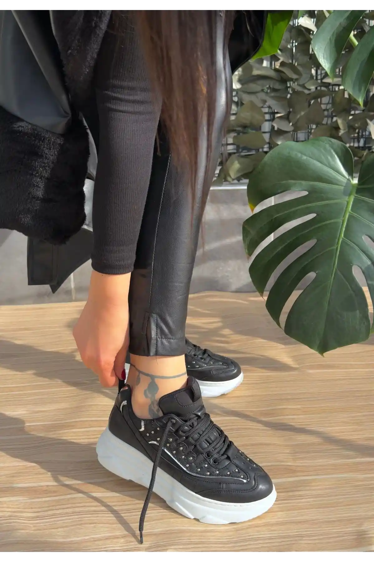 Aleid Siyah Cilt Bağcıklı Spor Ayakkabı - GC
