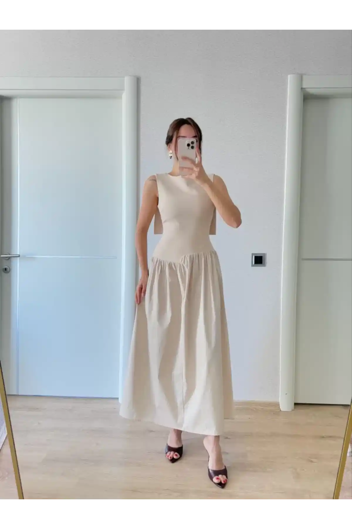 Krep Arkası Kanat Arka Ön Pens Detaylı Uzun Kadın Elbise - Bej