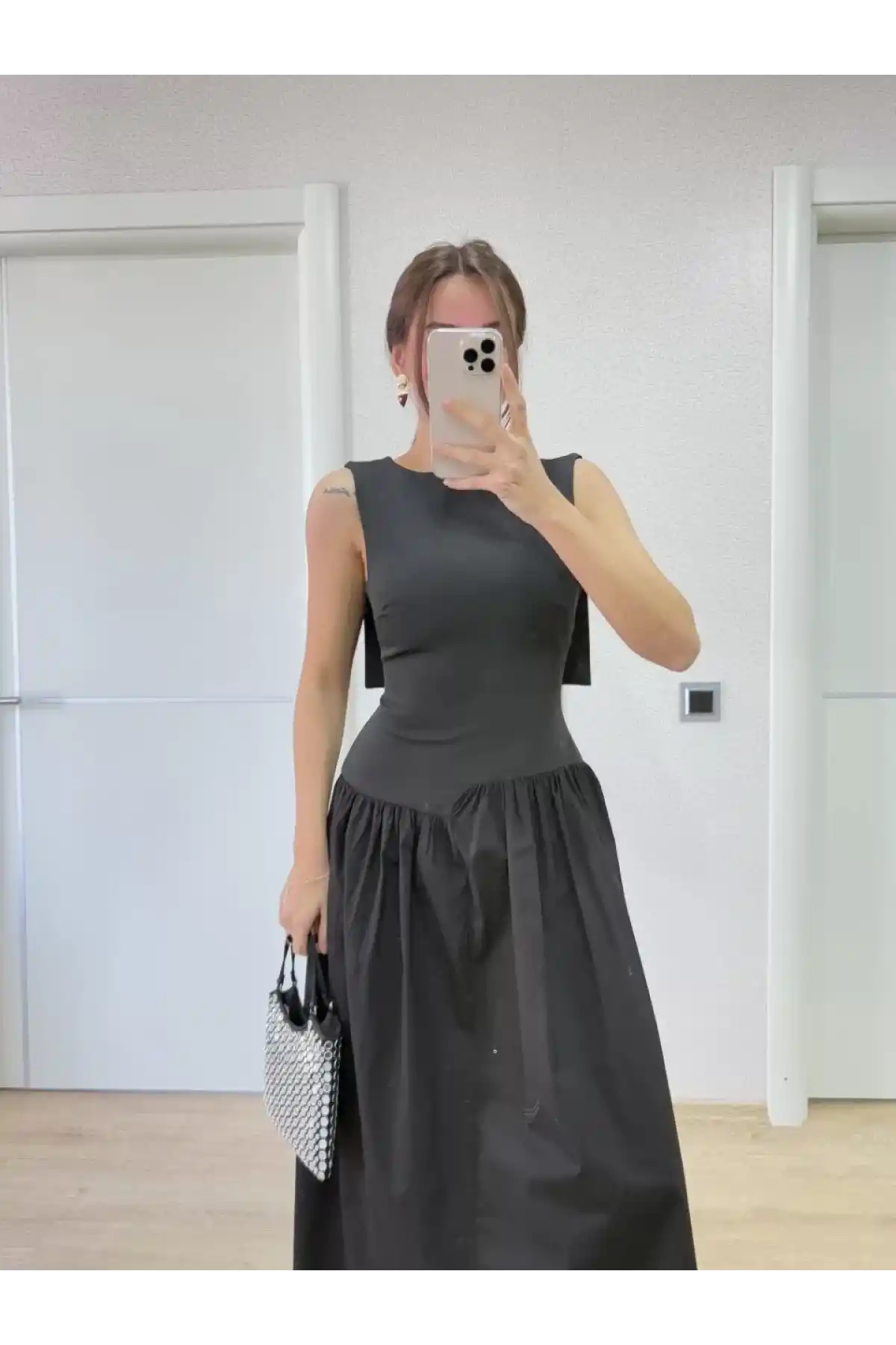 Krep Arkası Kanat Arka Ön Pens Detaylı Uzun Kadın Elbise - Siyah