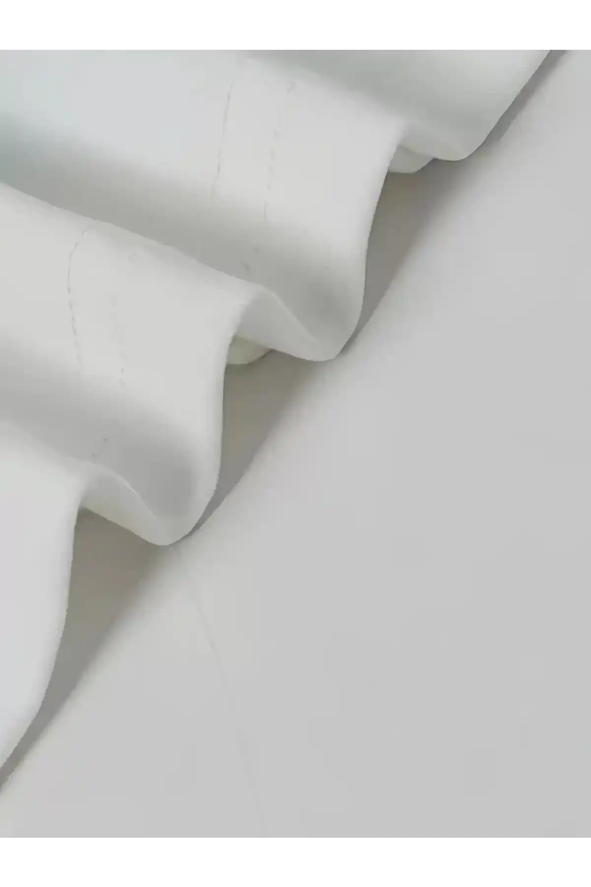 Ördek Baskılı ve Yuvarlak Yakalı Kadın Günlük Büyük Boy Siyah Tişört. - Beyaz