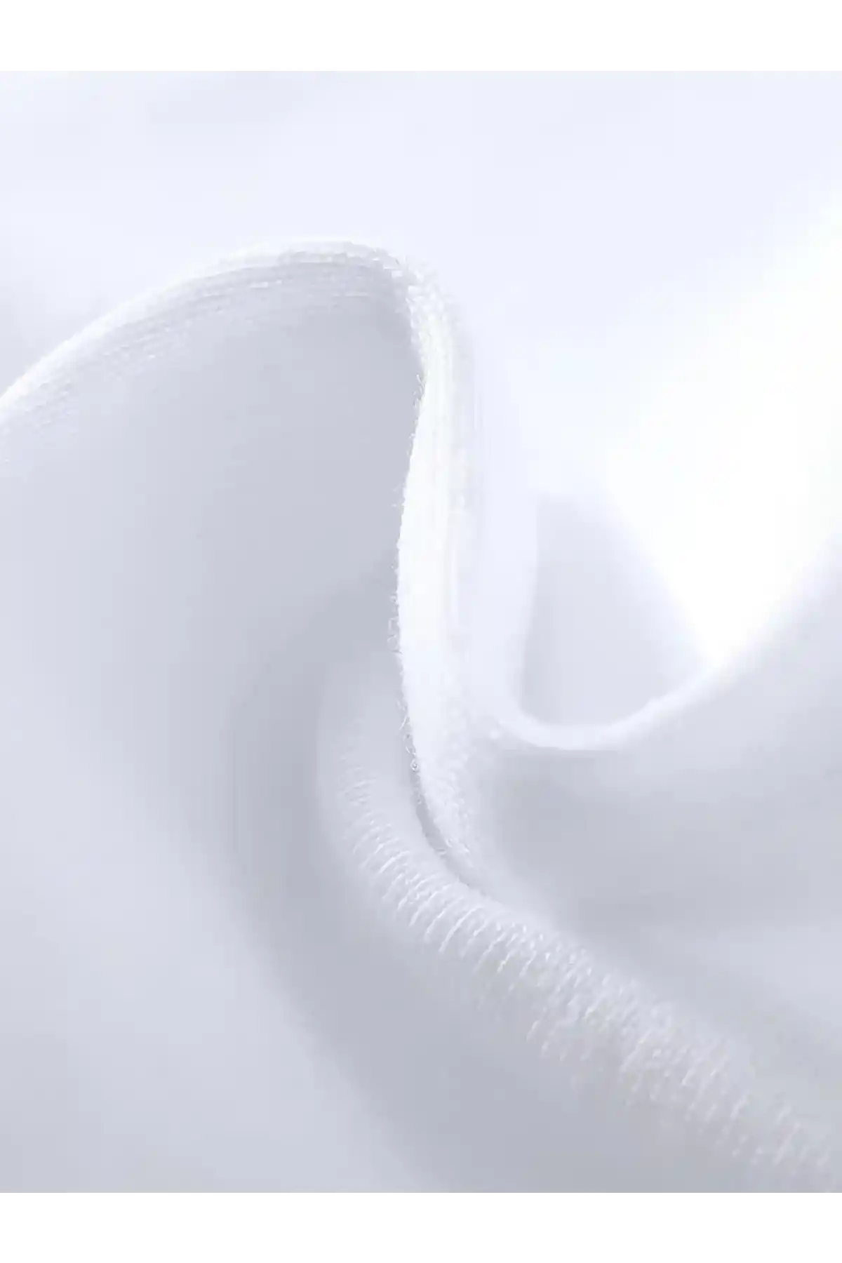 Eşsiz Baskı Tasarımlı Şık Büyük Beden Erkek Tişörtü - Rahat Polyester, Makinede Yıkanabilir, Yuvarlak Yaka - Her Mevsim İçin Mükemmel - Beyaz