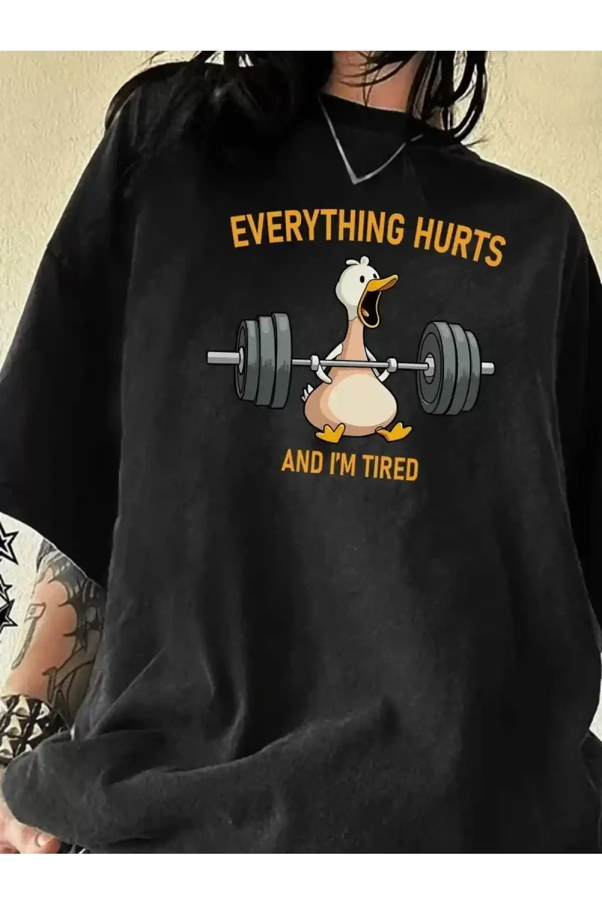 Ördek Baskılı ve Yuvarlak Yakalı Kadın Günlük Büyük Boy Siyah Tişört. - Siyah