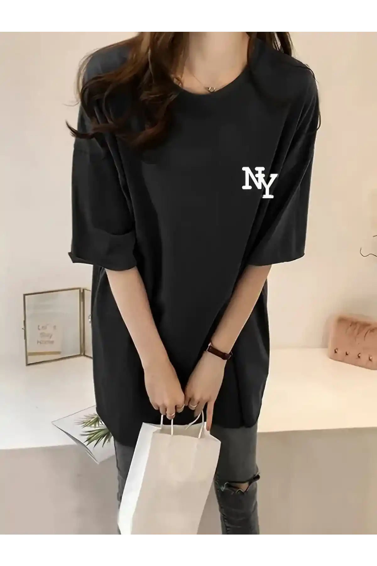 Kadın Eğlenceli Harf NY Baskılı Bisiklet Yaka Tişört - Rahat Polyester, Makinede Yıkanabilir - Yaz ve Fitness için Mükemmel, Yuvarlak Yaka - Siyah