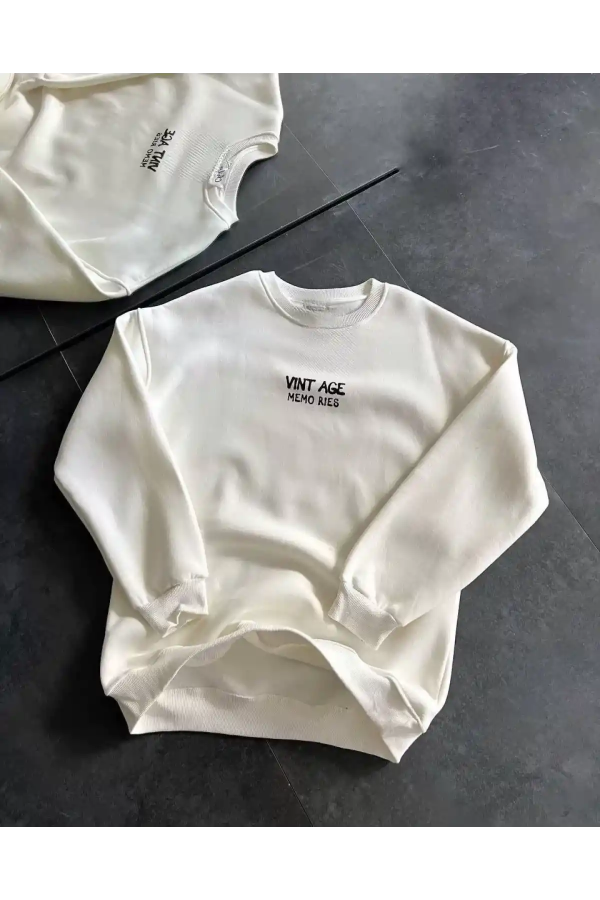 Bisiklet Yaka Üç İplik Baskılı Oversize SweatShirt - Beyaz