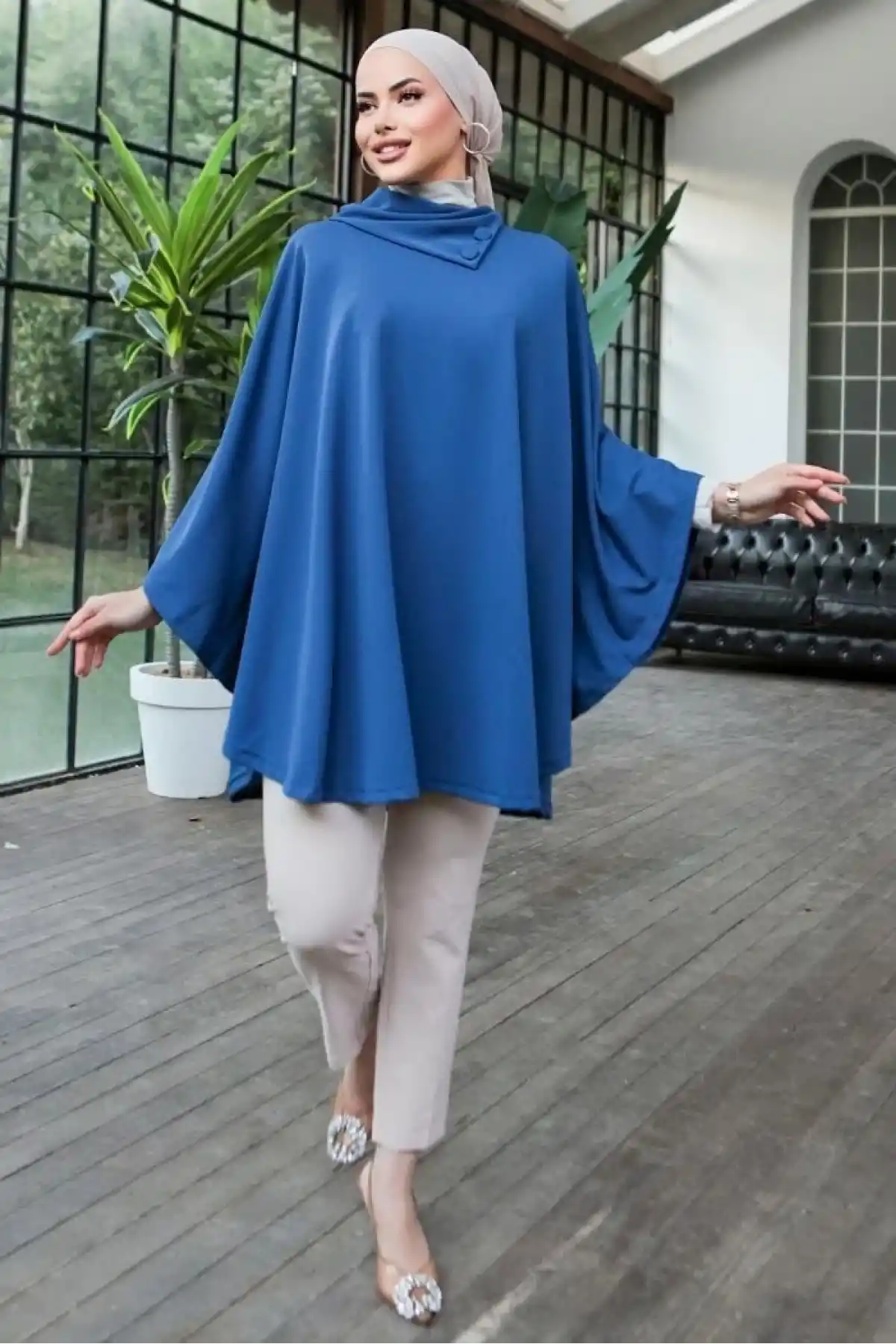 Düğme Detaylı Şık Tasarımlı Mavi Şal Yaka Panço ( GC )