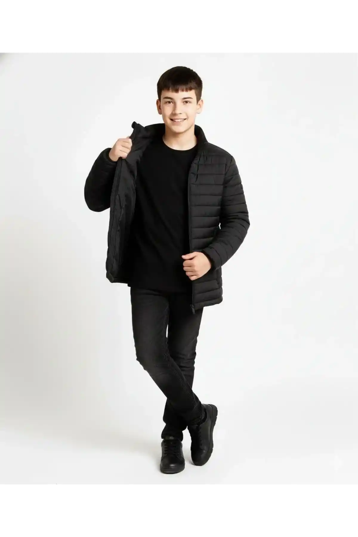 Erkek Çocuk Şişme Mont Hafif ve Sıcak Tutucu Kışlık Fermuarlı Su İtici Rahat Günlük Mont Kapüşonuz Modern Tasarım - Siyah