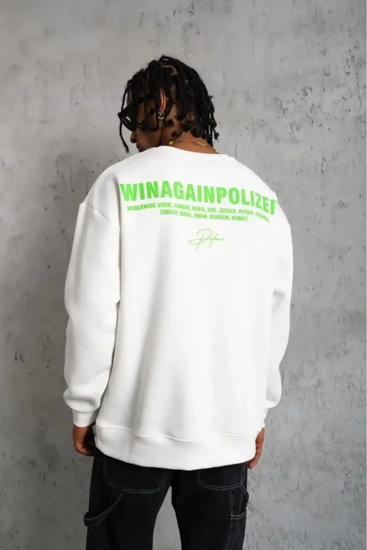 Erkek Oversize Sweatshirt – Beyaz Renk | Ön ve Sırt Baskılı, Üç İplik İçi Pamuklu Kumaş, Rahat Kalıp, Ribanalı Kışlık Sweat | Winagain Polizei Serisi - Beyaz