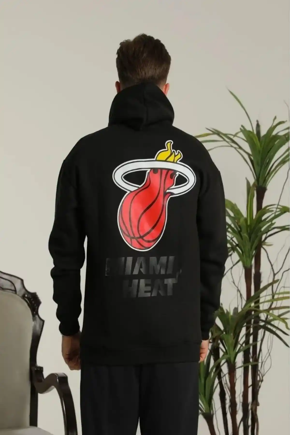 Erkek Oversize Üç İplik Kapüşonlu Sweatshirt –Sırt ve Ön Baskılı, Kanguru Cepli, Rahat Kalıp Maskot Desenli Model - Siyah