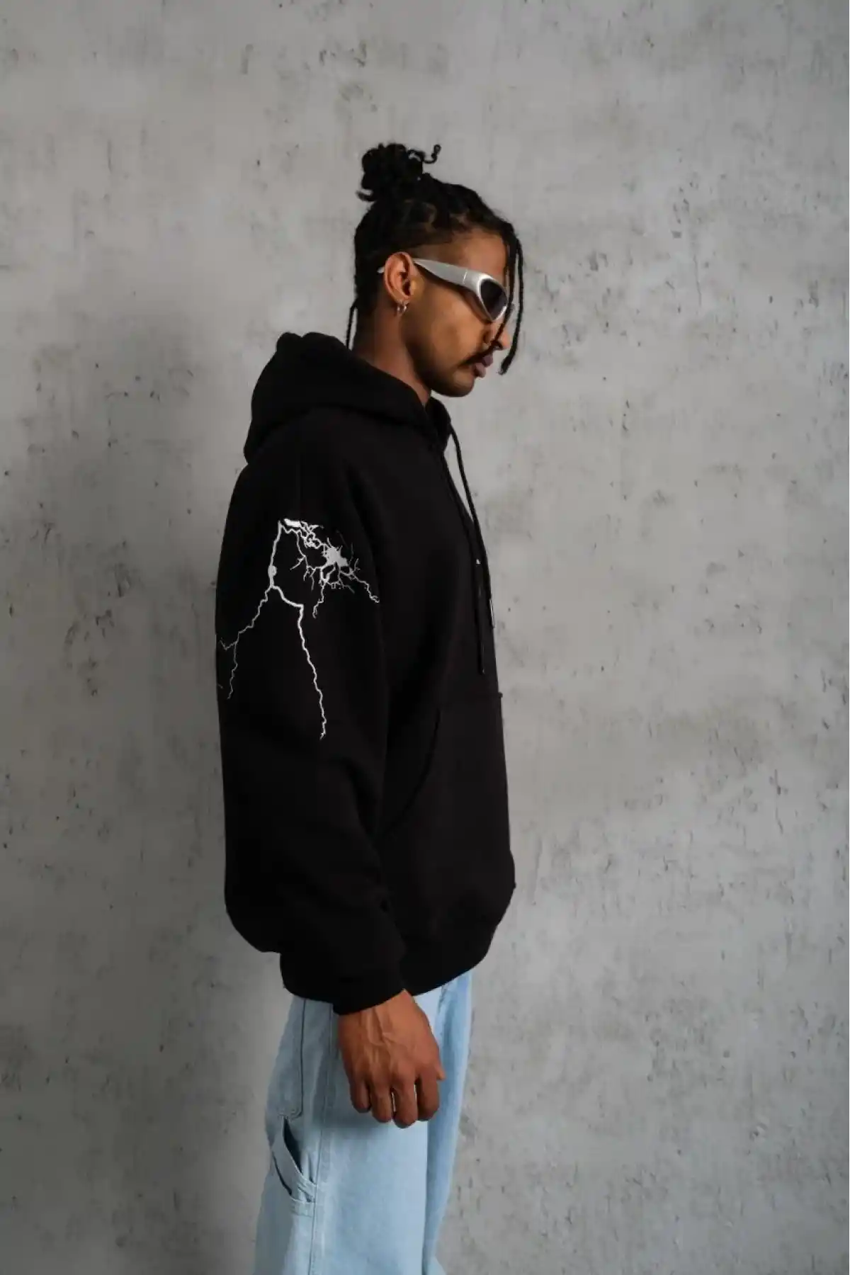 Erkek Oversize Üç İplik Kapüşonlu Sweatshirt Siyah Don’t Be Terrified Ön Sırt ve - Siyah