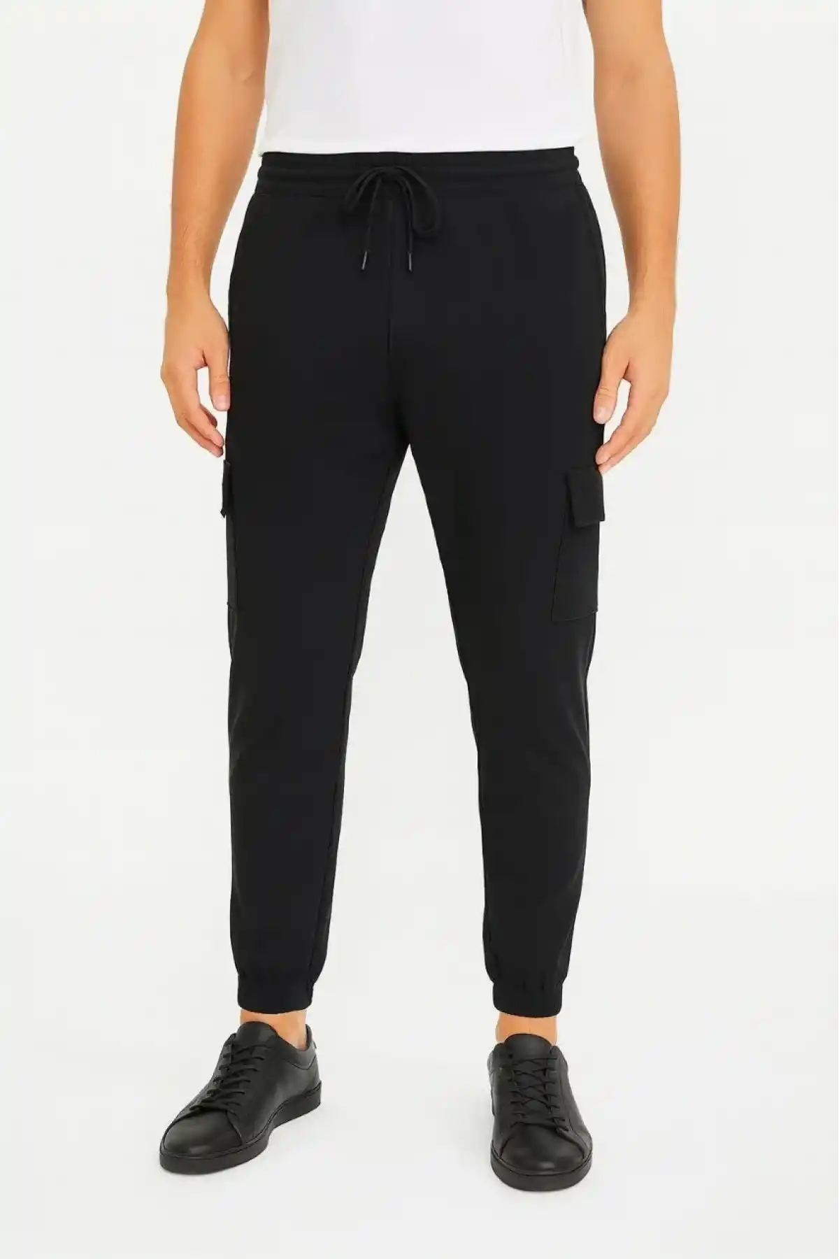 Erkek Siyah Jogger Eşofman Altı Rahat Kalıp, Kargo Cepli, Lastikli Paça, Günlük Spor Pantolon - Siyah