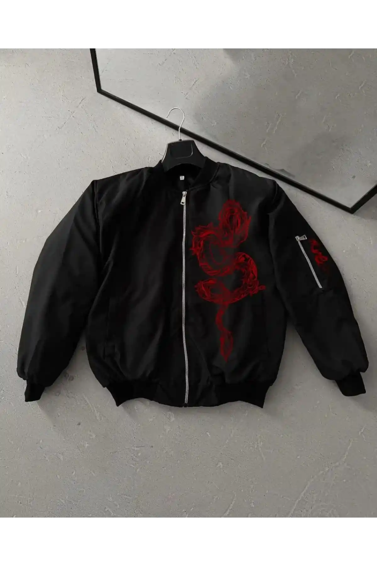 Erkek Unisex Siyah Bomber Mont – Kırmızı Ejderha Desenli, Fermuarlı Cepli, Kapitone Astarlı Günlük ve Sokak Modası Ceket - Siyah