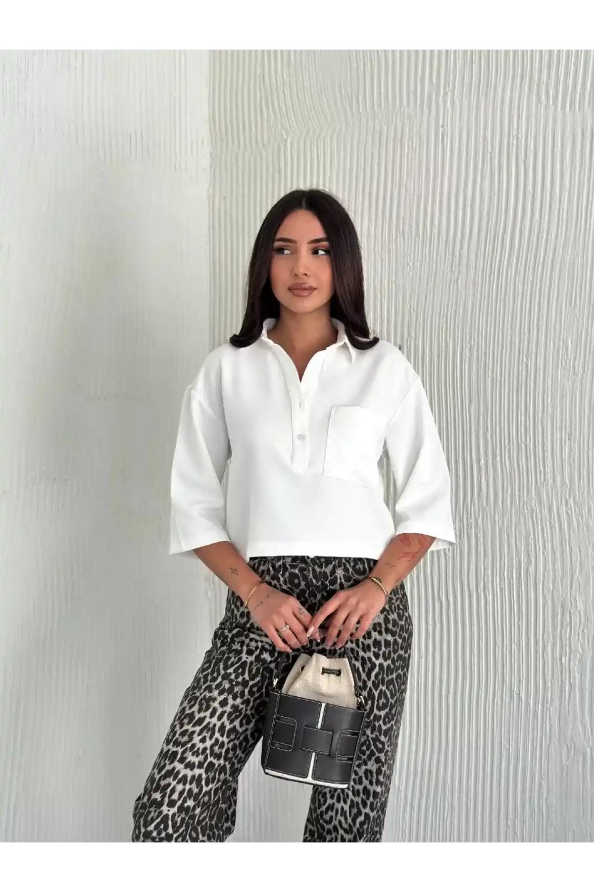 Z Krep Kadın Crop Yakalı Gömlek İlik Düğmeli Üç Çeyrek Sleeve Kol - Beyaz