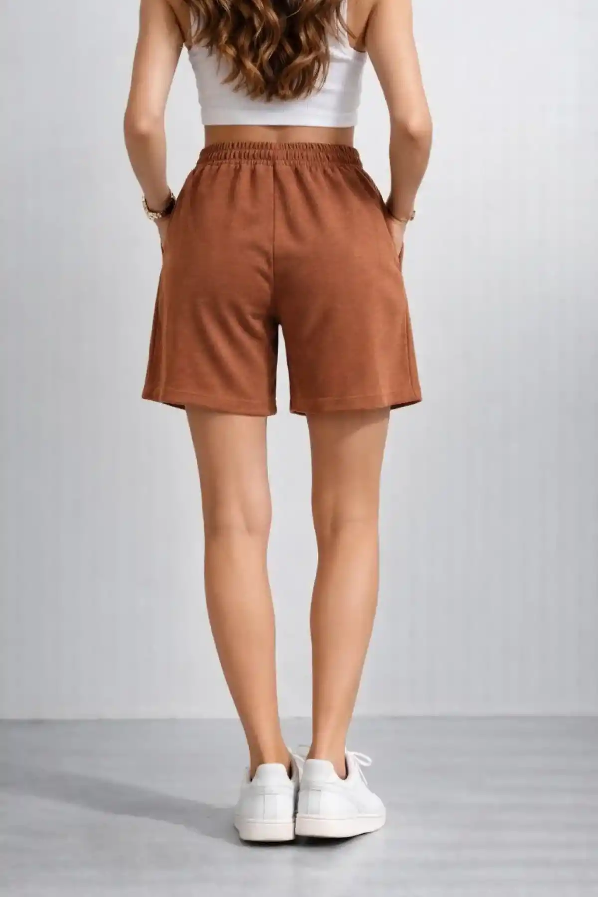 Kadın Dokuma otoban Şort Beli Lastikli Bağcıklı Cepli Kesim Şort - Kahverengi