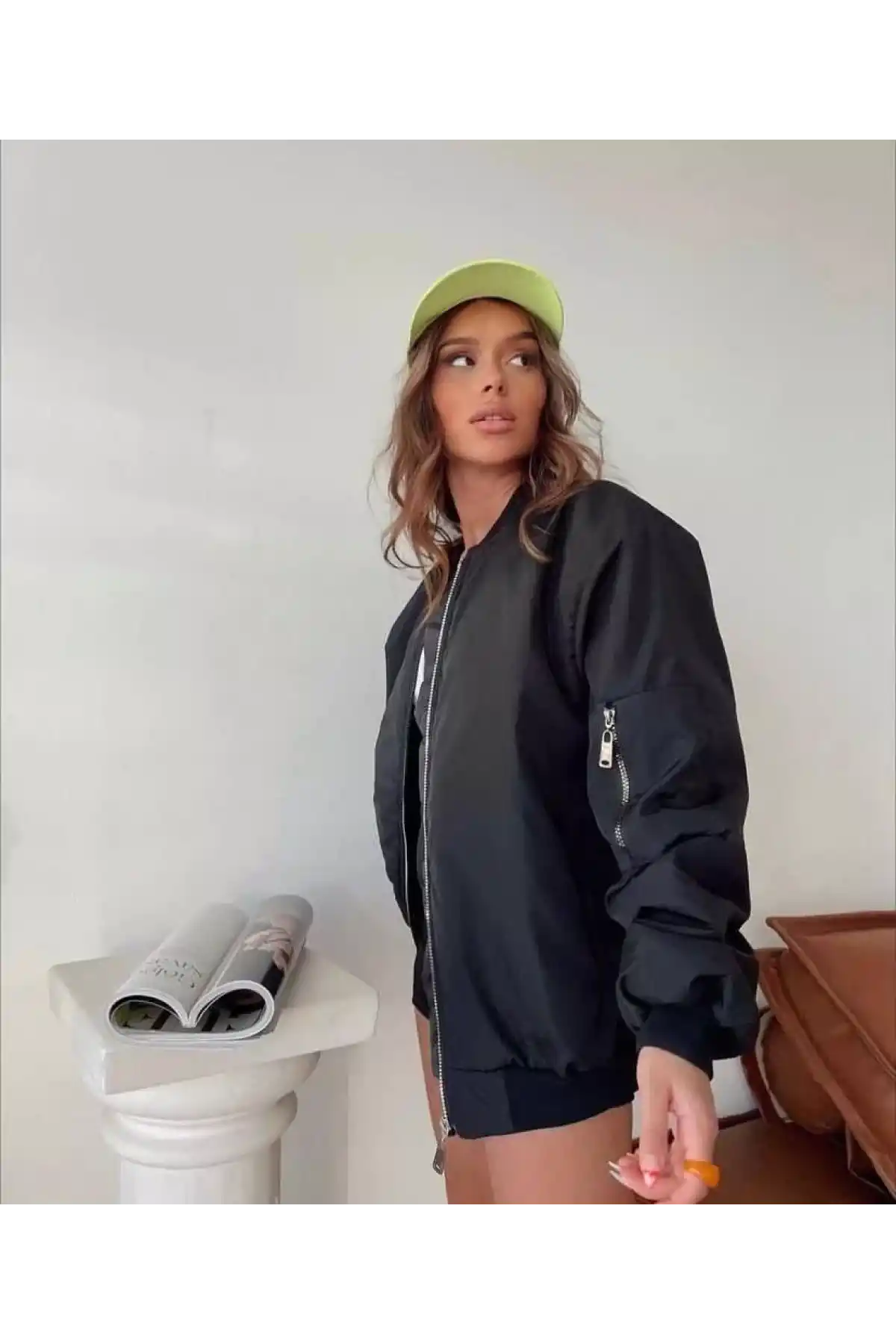 Kadın Oversize Bomber Ceket – Siyah, Fermuarlı, Sokak Modası Tarzı Mont - Siyah