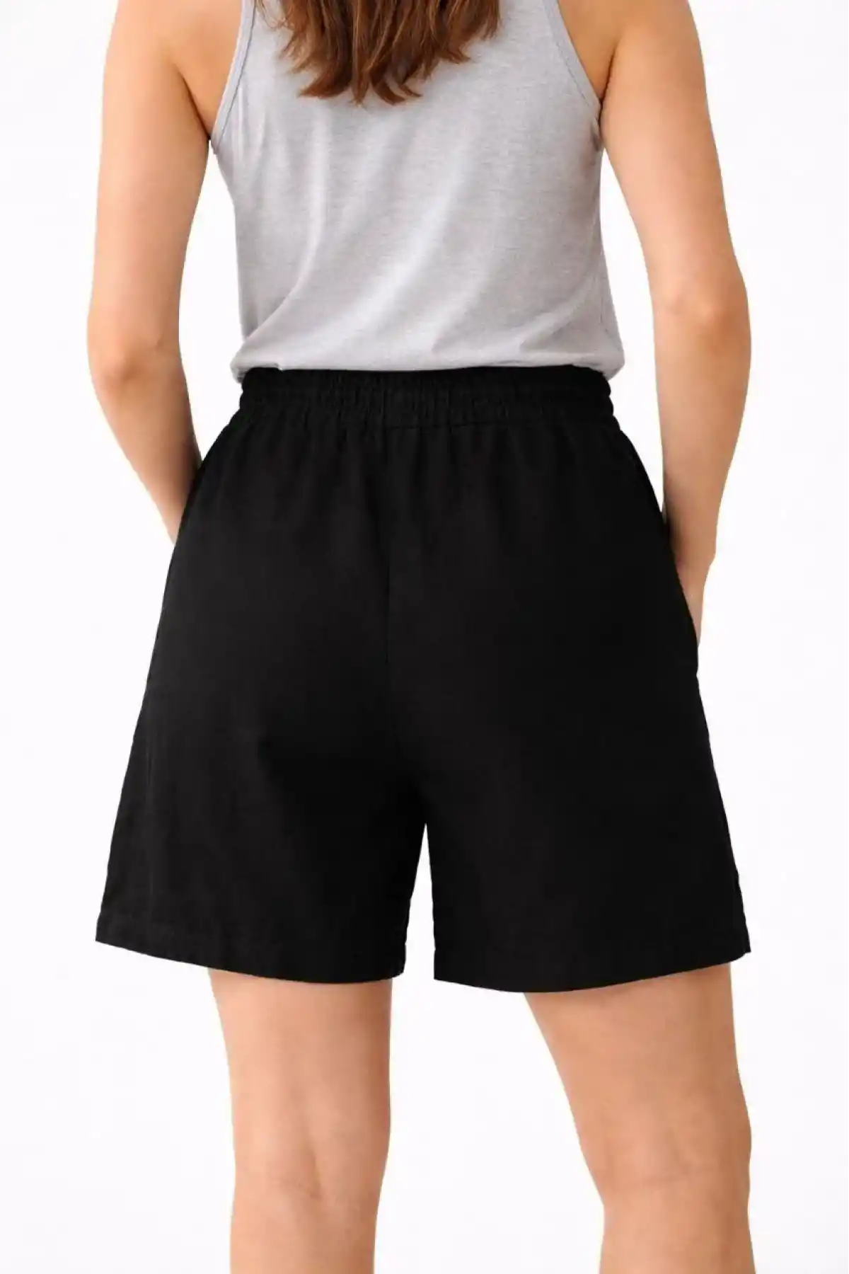 Kadın Keten Kumaş Cepli Rahat Kesim Bel Lastikli Şort - Siyah