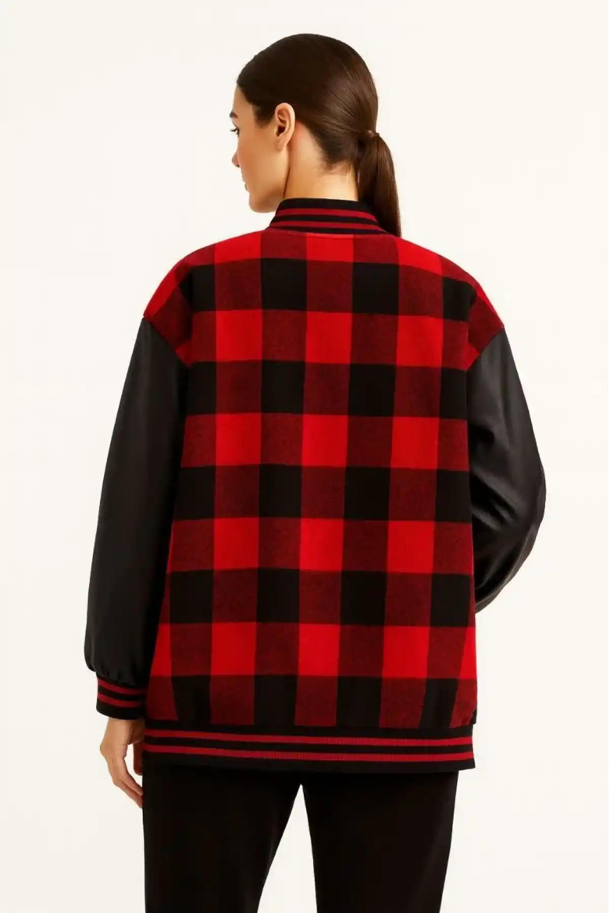 Kadın Kolej Ceket – Kareli Oduncu Kumaş, Kolları Suni Deri, Fermuarlı, İçi Kapitone Astarlı, Nakışlı Oversize Bahar & Kış Stil - Bordo