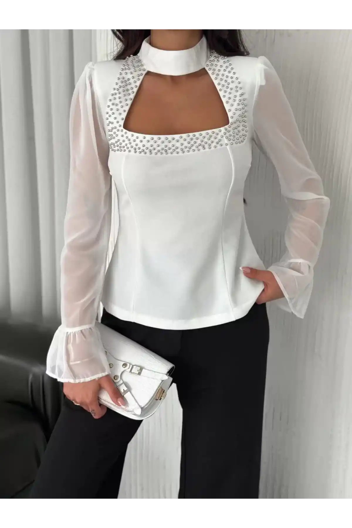 Penye Uzun Kollu Kadın Kolları Şifon Göğüste İnci Boncuk detaylı Bluz - Beyaz