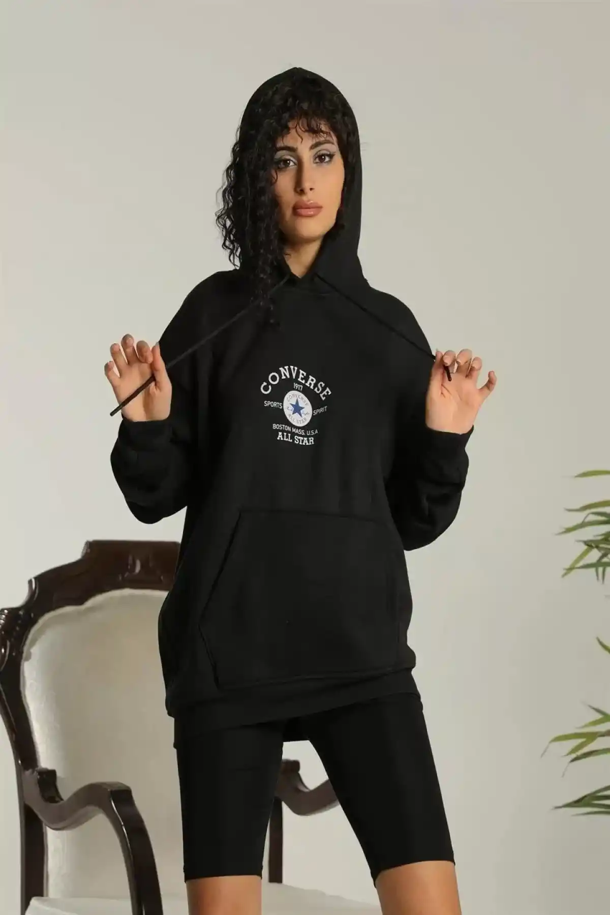 Kadın Kapşonlu Sweatshirt – Oversize Üç İplik Şardonlu Hoodie, “Other Lives” Ön & Arka Baskılı, Kanguru Cepli, Kışlık Rahat Günlük Stil - Siyah