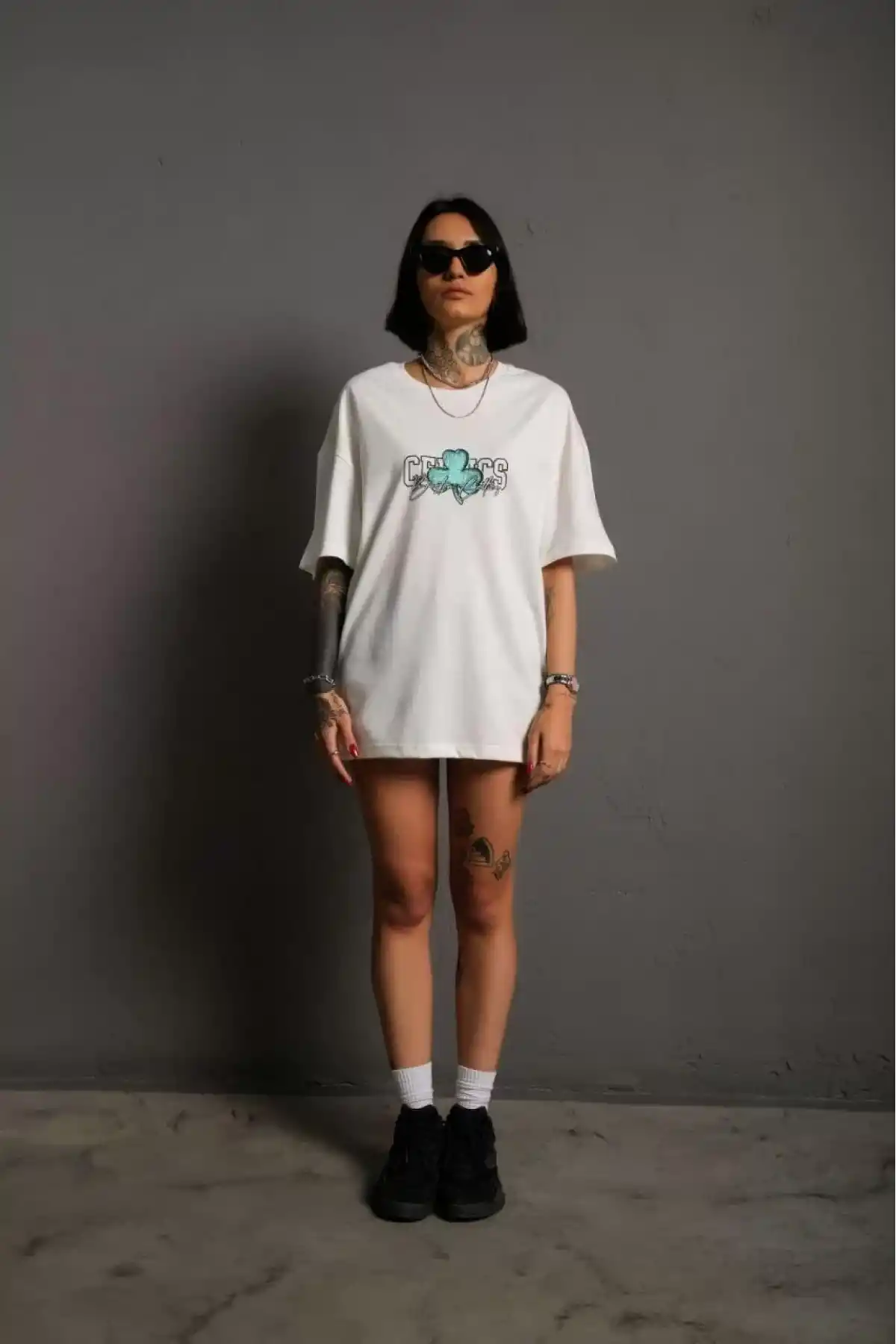 Kadın Sırt Baskılı T-shirt - Beyaz