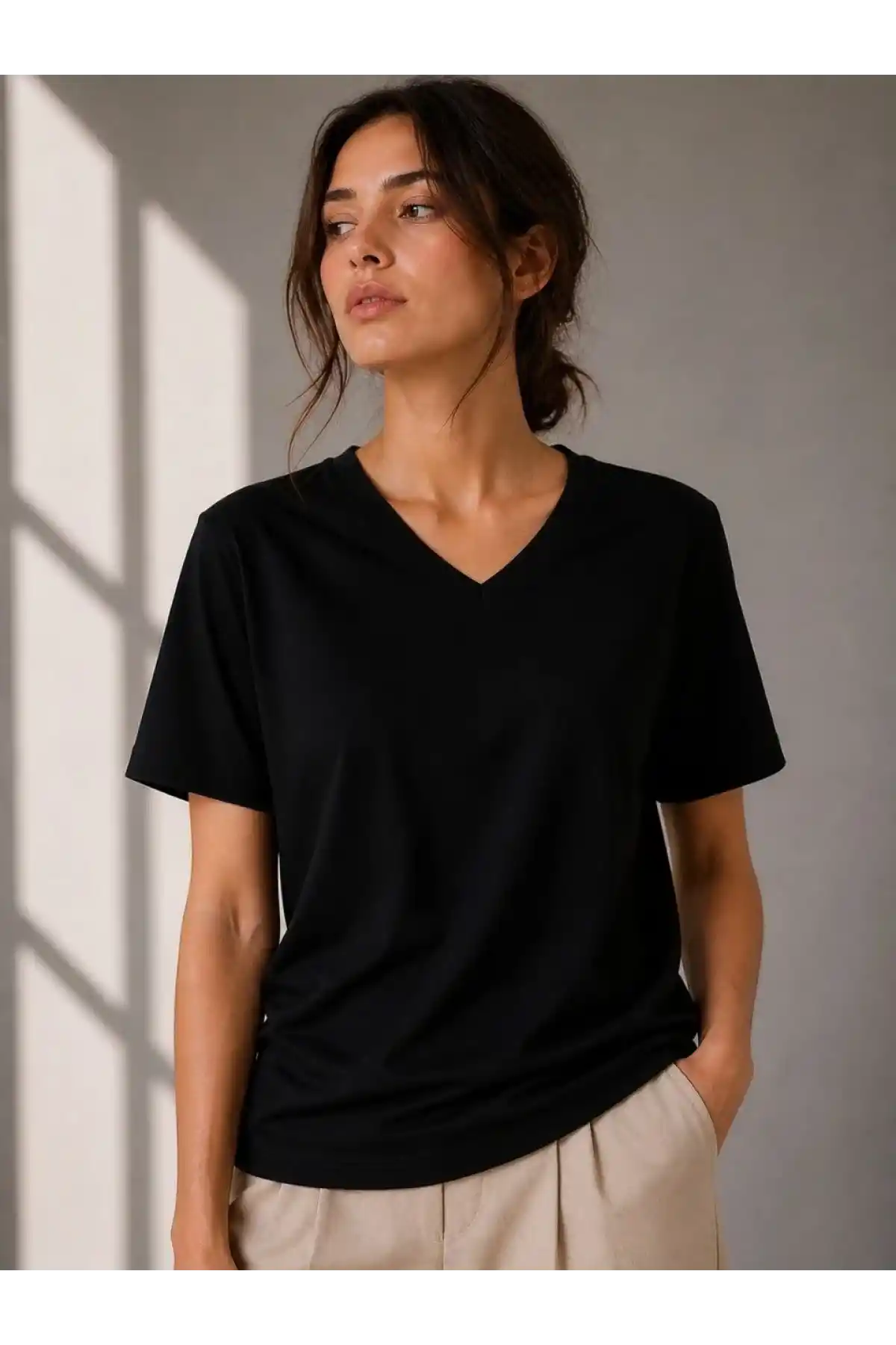 Kadın V Yaka Basic Tişört Kısa Kol Yazlık Regular Fit T-Shirt - Siyah
