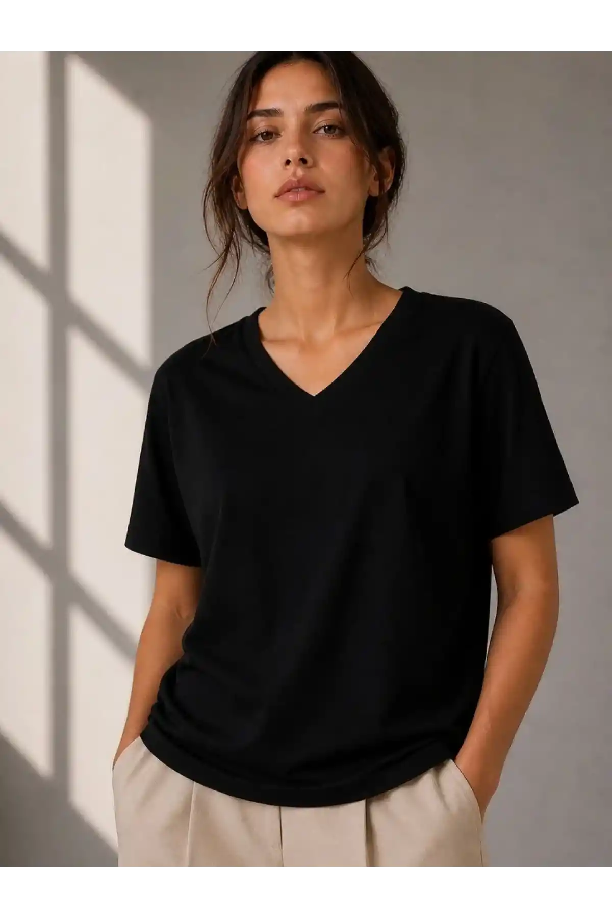 Kadın V Yaka Basic Tişört Kısa Kol Yazlık Regular Fit T-Shirt - Siyah