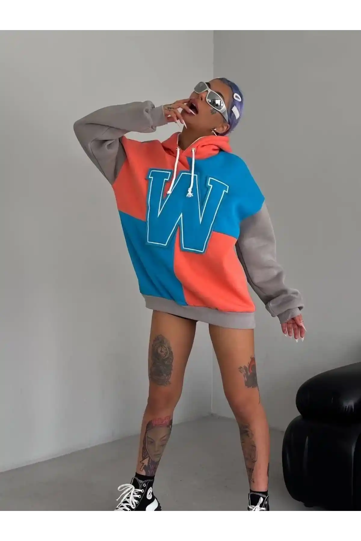 Kadın W Nakış İşlemeli Kapüşonlu Sweatshirt - Mavi