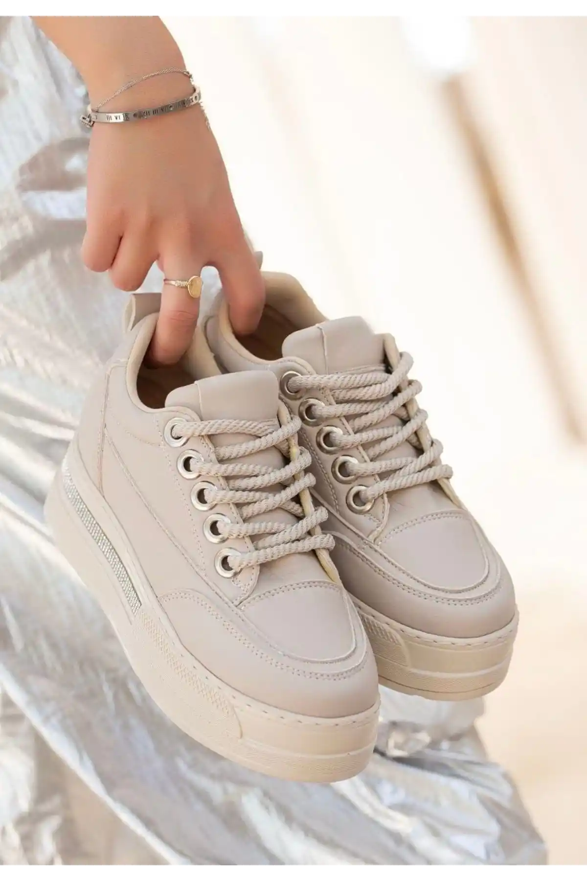 Lulu Bej Cilt Bağcıklı Spor Ayakkabı - GC