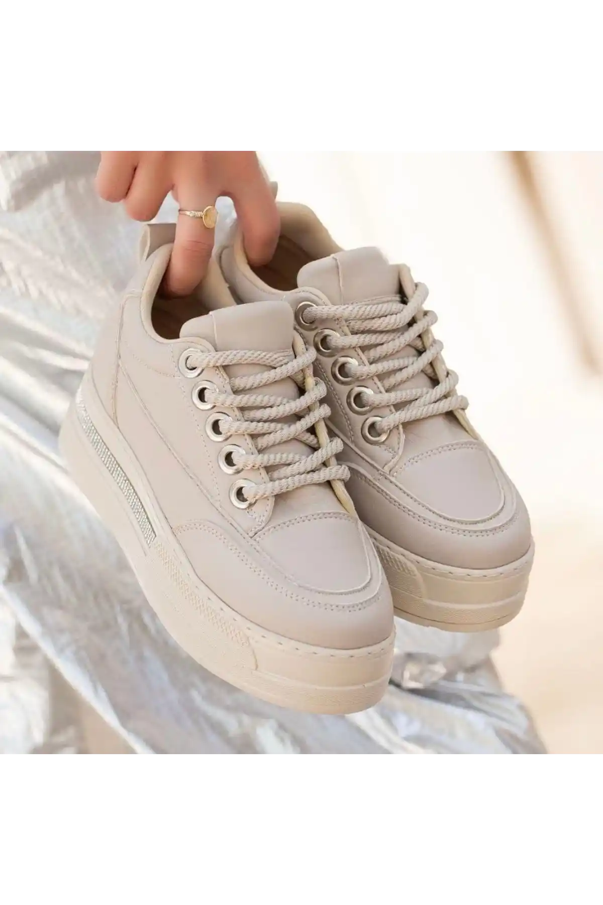 Lulu Bej Cilt Bağcıklı Spor Ayakkabı - GC