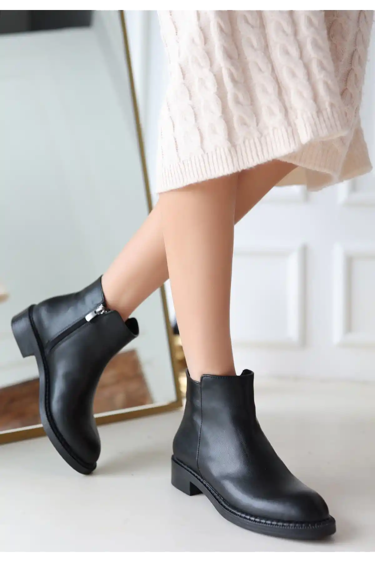 Moed Siyah Cilt Topuklu Bot - GC