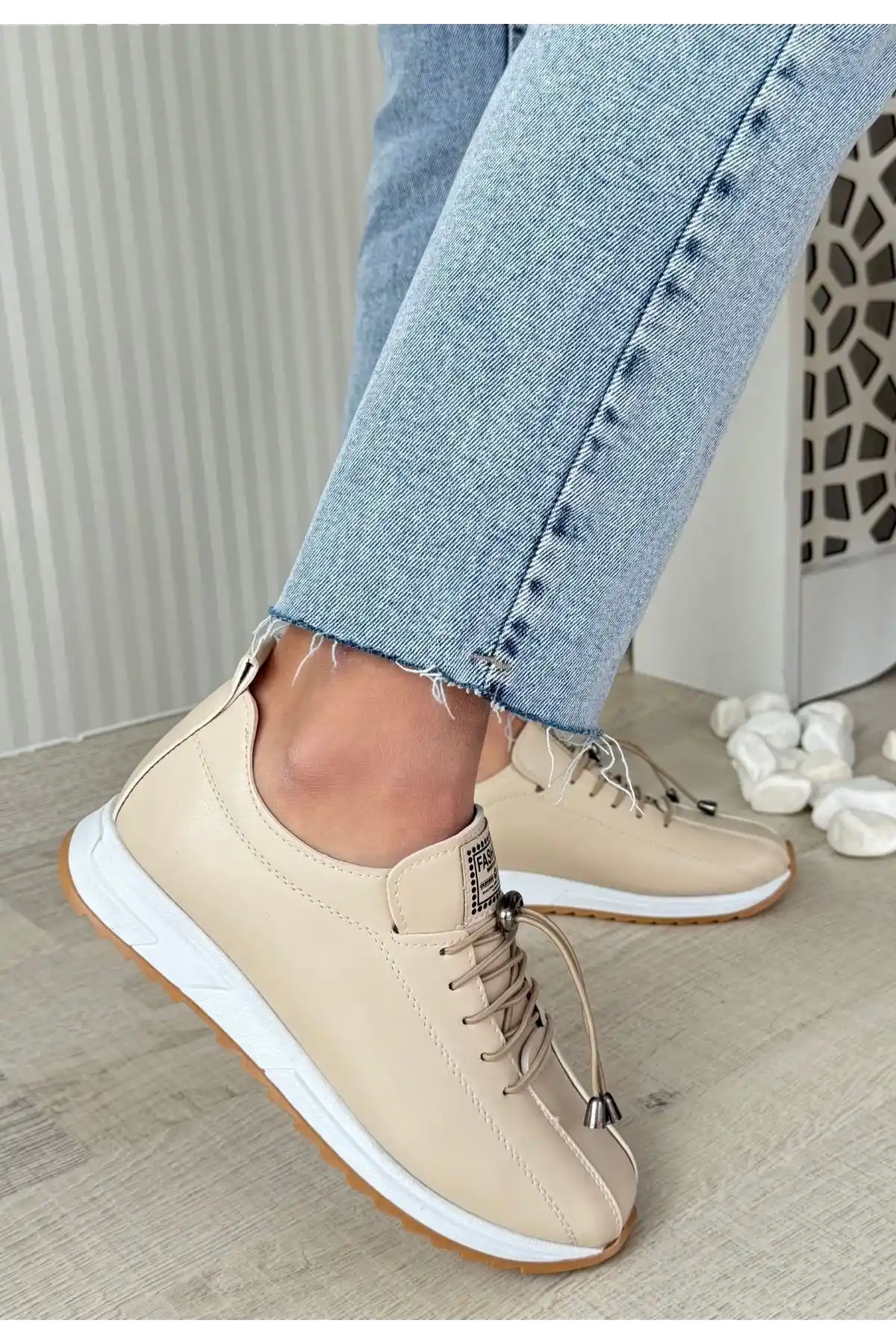 Monya Bej Cilt Bağcıklı Spor Ayakkabı - GC