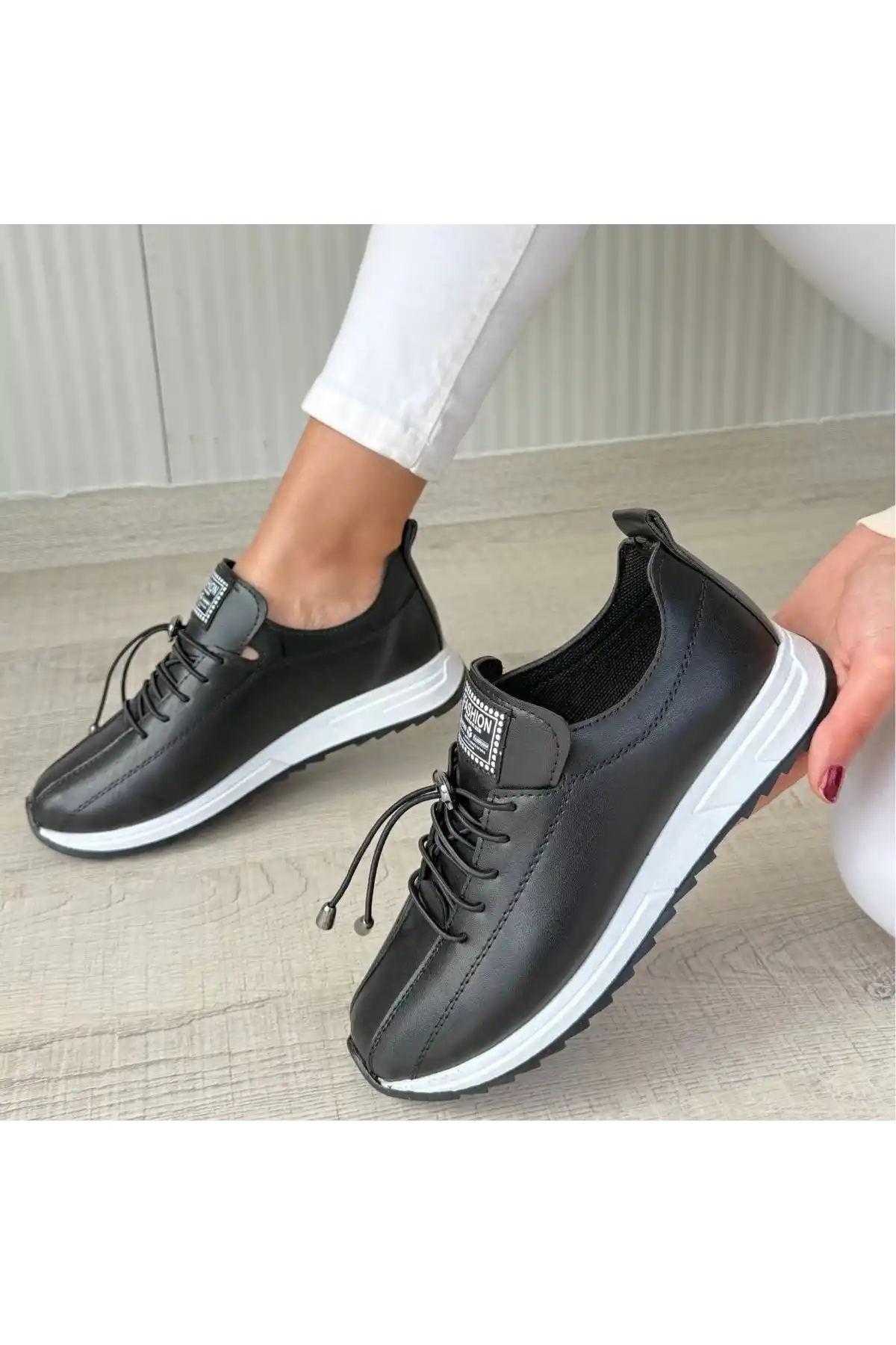 Monya Siyah Cilt Bağcıklı Spor Ayakkabı - GC