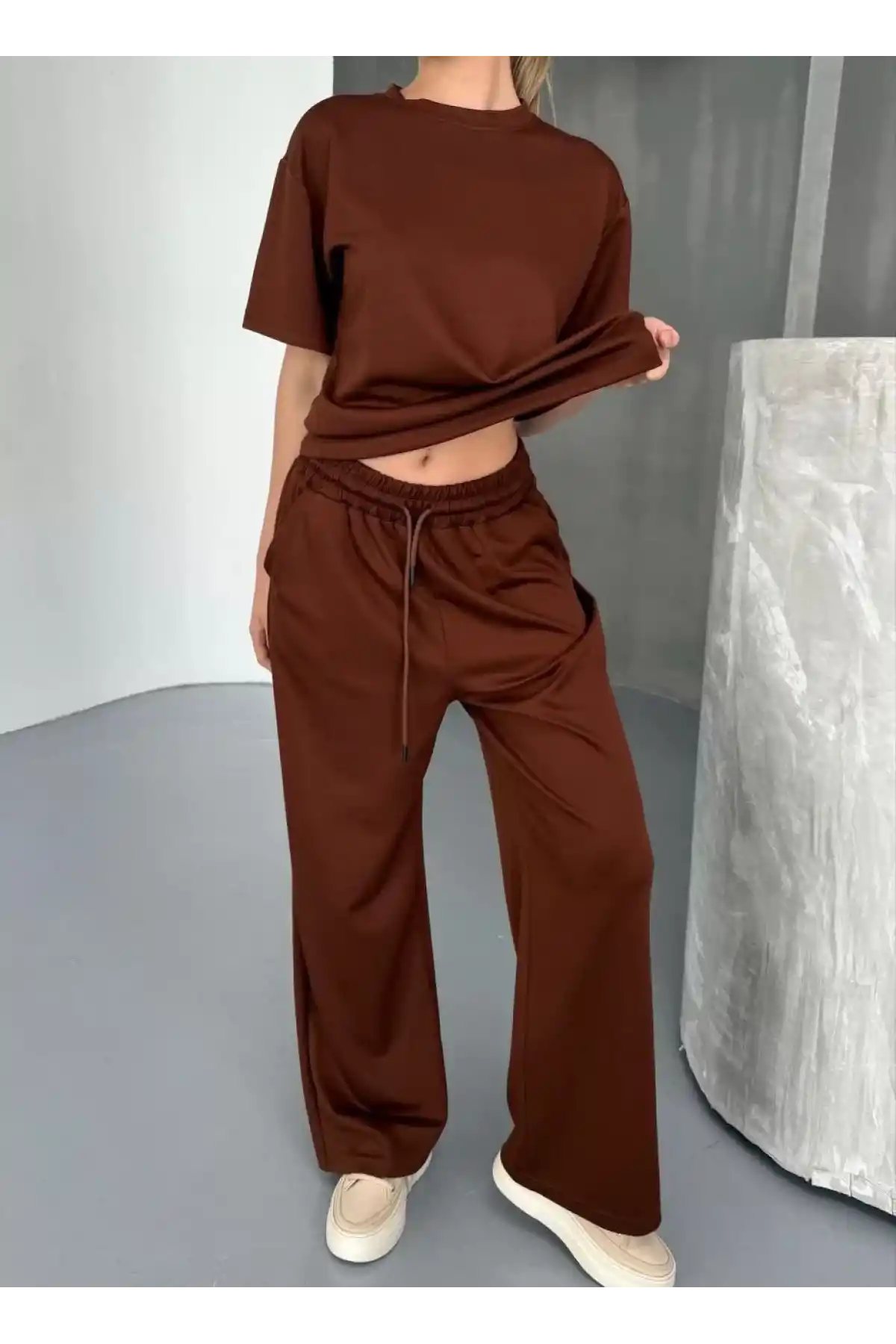 Osy Modal Yumuşak Dokulu Kumaş Kısa Kollu Bluz Rahat Pantalon ikili Takım- Kahverengi