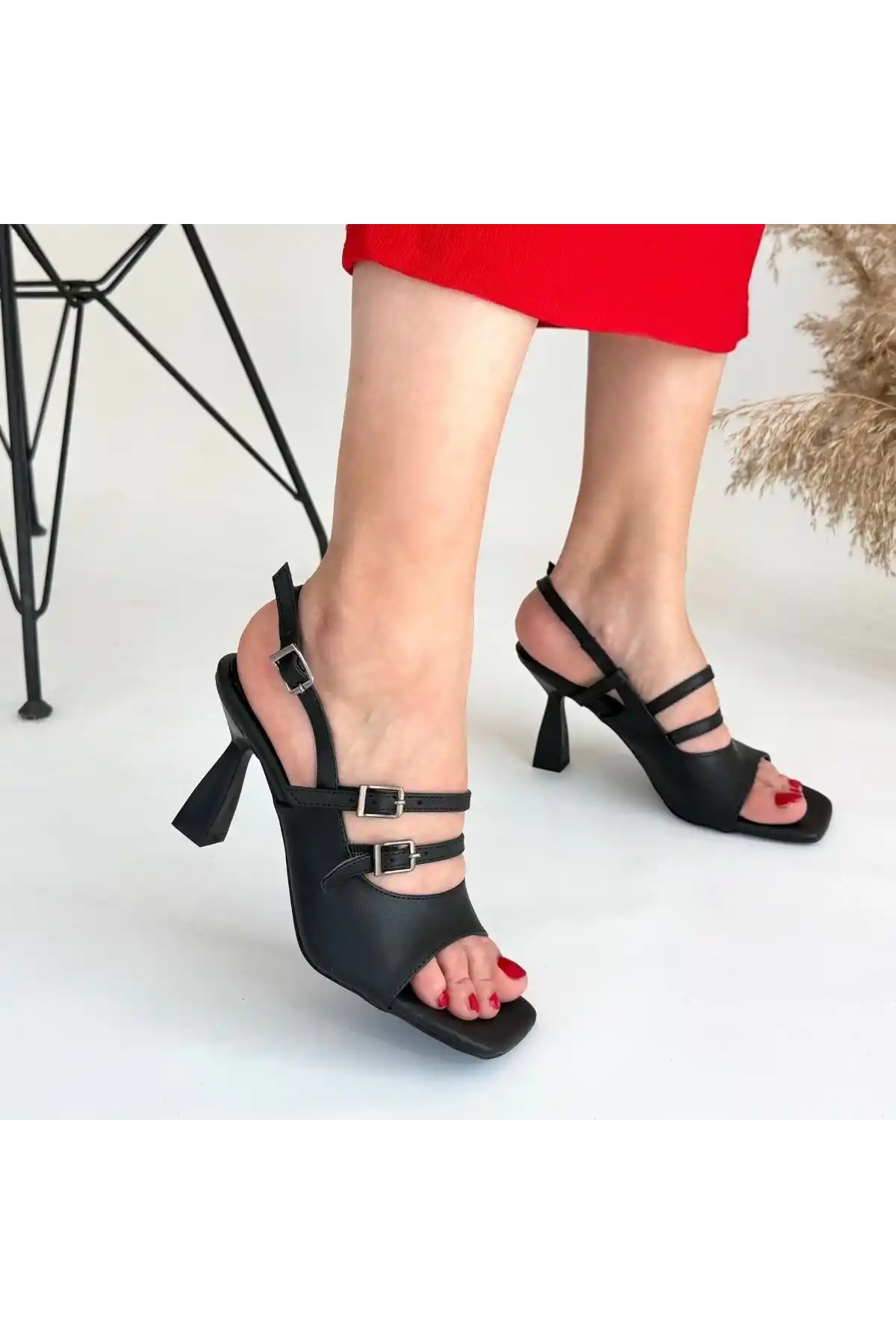 Puck Siyah Cilt Topuklu Ayakkabı - GC