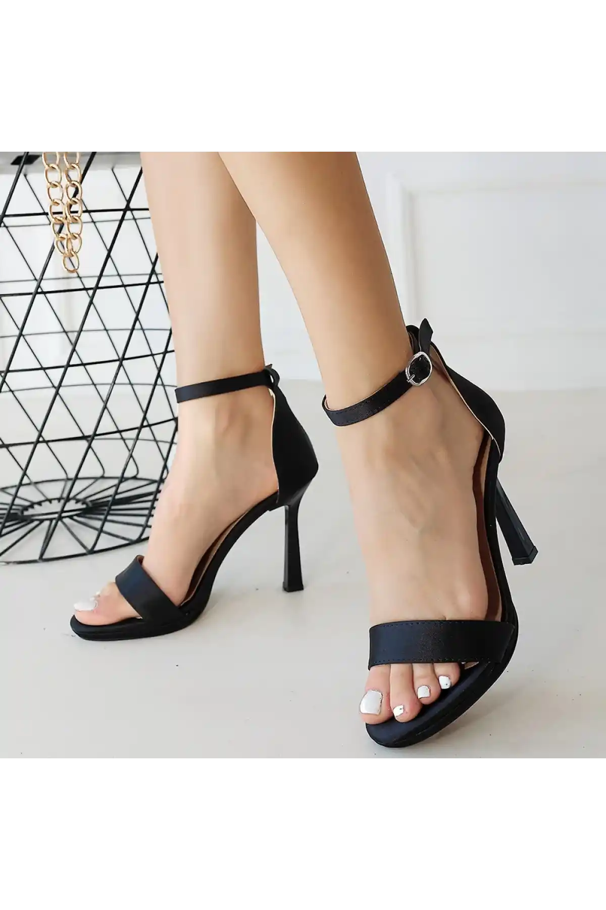 Soane Siyah Saten Topuklu Ayakkabı - GC