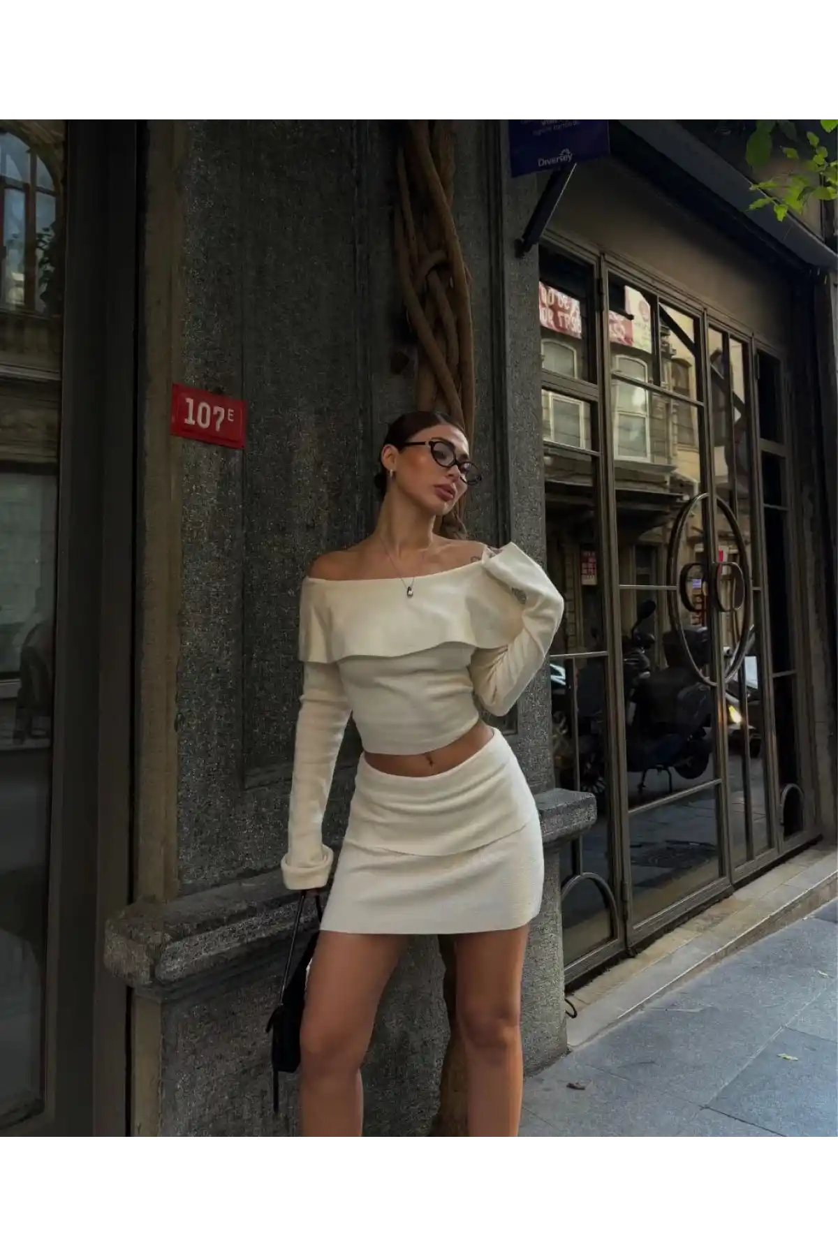 Straplez , Madonna , Carmen Yaka Croplu Mini Etekli ikili Takım Triko - Beyaz